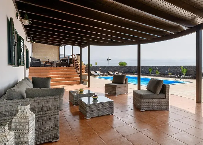 Adelina Punta Mujeres