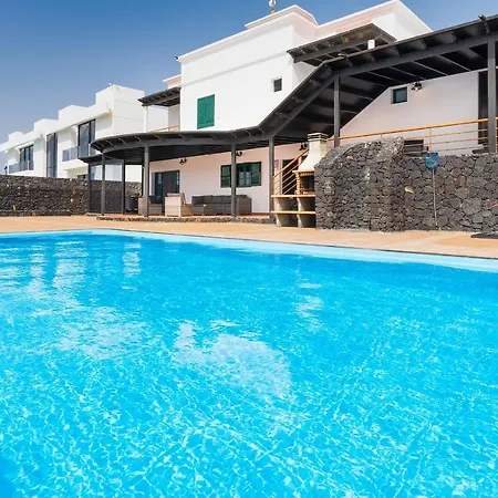 Вилла Adelina *